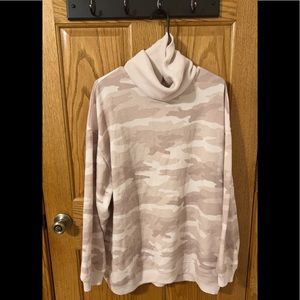 American eagle turtleneck sweater